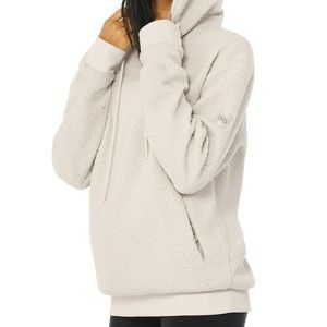 SOLD!!! Alo Yoga micro Sherpa Unisex Hoodie - bone XS